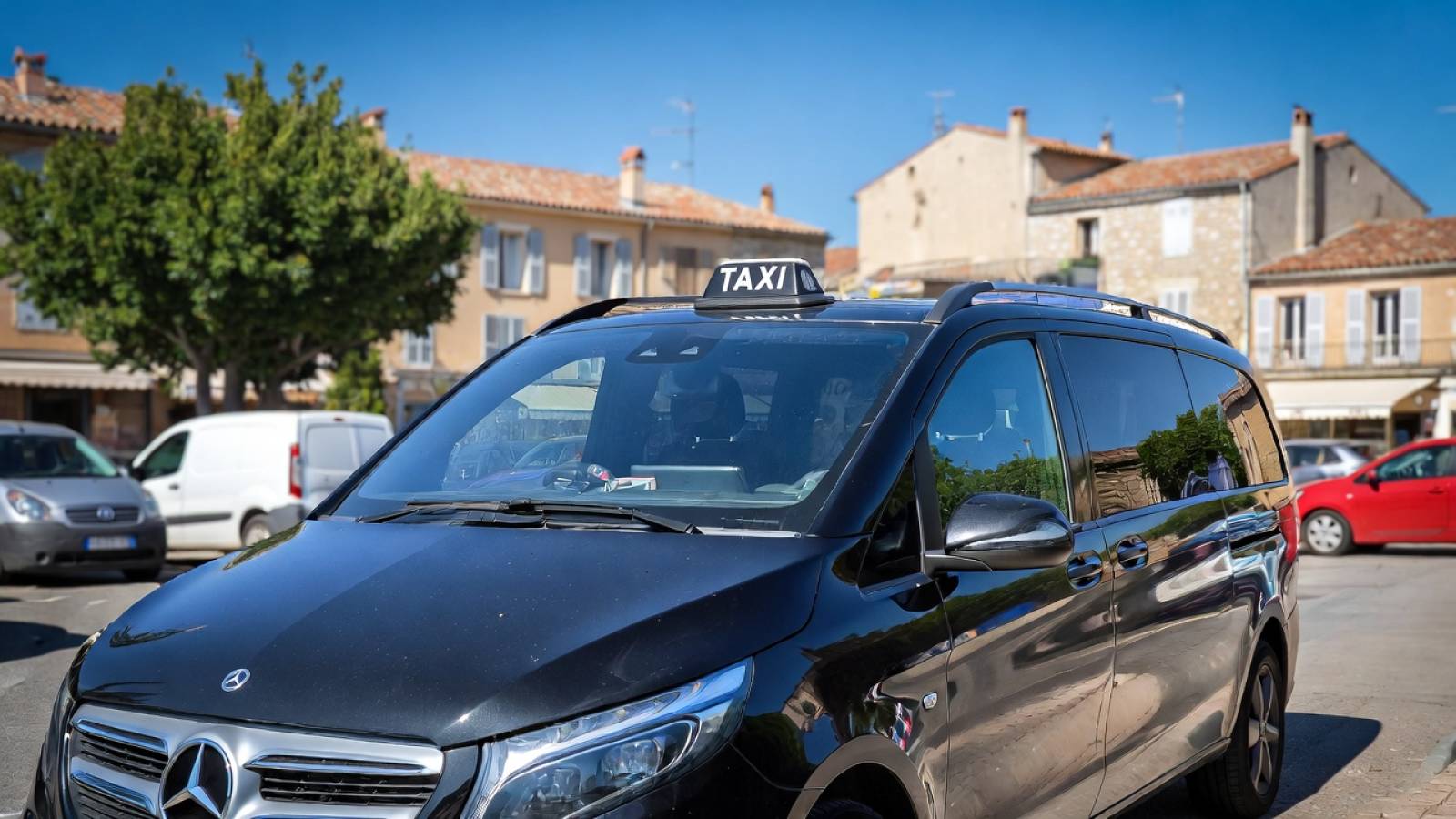 Prix d'un taxi Gare Saint-Charles vers Arles dans les Bouches-du-Rhône 13