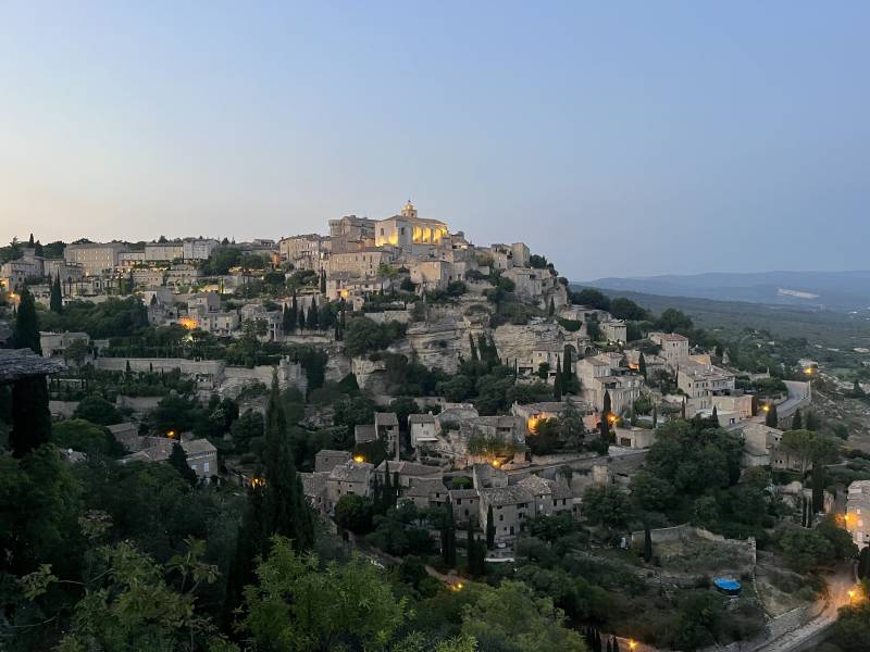 Transfert Taxi depuis l'aéroport de Marseille vers Gordes dans le Vaucluse